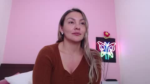 K A R O L online show from January 2025 01:37:02 AM