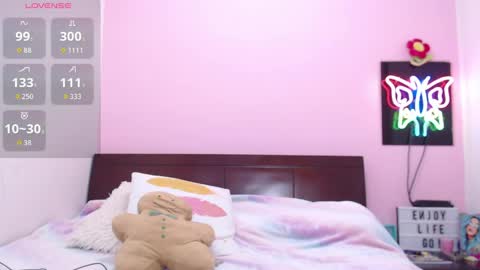 K A R O L online show from April 2026 01:39:01 AM