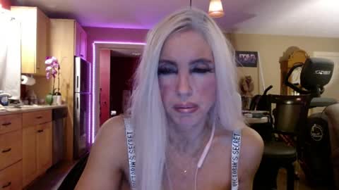 DanikaWhite69 online show from June 2026 12:50:02 PM
