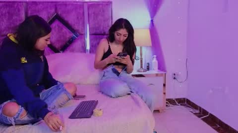 Danilu and Eva online show from November 2025 06:21:01 PM