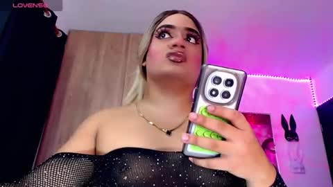 danipein online show from October 2025 11:38:02 AM