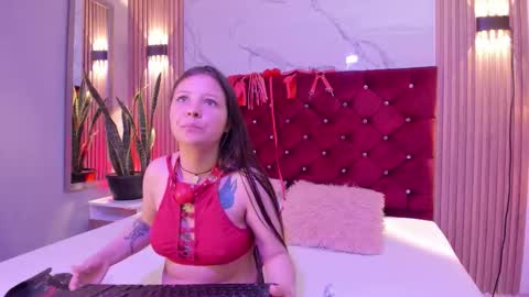 Danna  online show from February 2026 07:45:02 PM