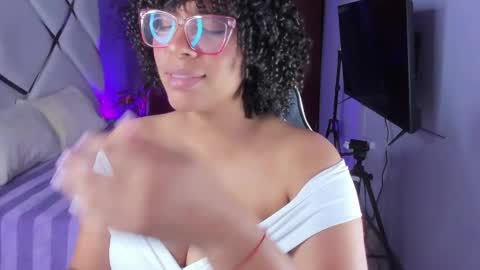 Snapshot of danna_berry chatting on October 2025 08:15:01 PM DannaBerry online show from October 2025 08:15:01 PM