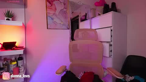 Danna Lovs online show from March 2026 02:53:01 PM