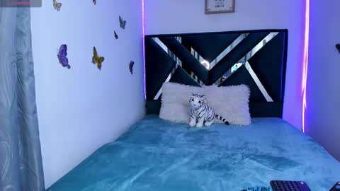 Danna martinezz online show from December 2025 09:23:02 PM