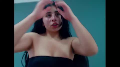 Snapshot of danna_rouses_ chatting on January 2025 01:31:02 PM dannarouses online show from January 2025 01:31:02 PM