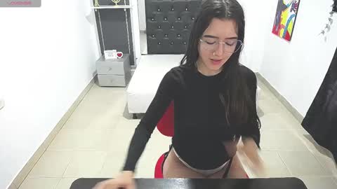Snapshot of danna_tyson chatting on February 2025 06:15:02 PM Danna Tyson online show from February 2025 06:15:02 PM