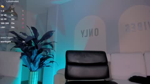 Danna Cruz  online show from December 2024 01:13:01 AM