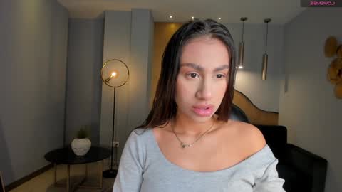 Danna Cruz  online show from February 2025 10:29:01 AM