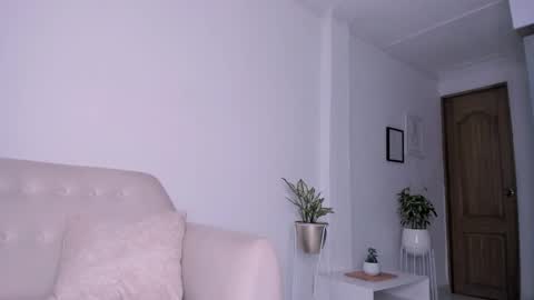 Snapshot of dannahyde chatting on February 2025 09:25:02 PM Insta DannaBlueX online show from February 2025 09:25:02 PM