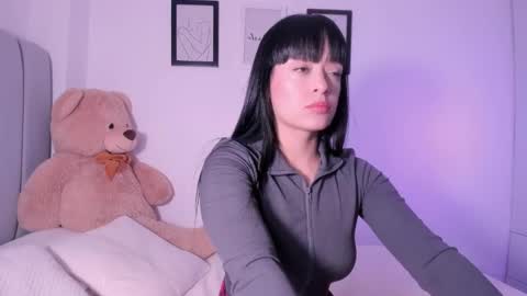 Snapshot of dannahyde chatting on September 2025 04:01:01 PM Insta DannaBlueX online show from September 2025 04:01:01 PM