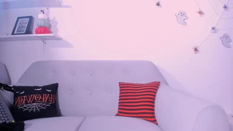 Snapshot of dannahyde chatting on October 2025 05:23:02 PM Insta DannaBlueX online show from October 2025 05:23:02 PM