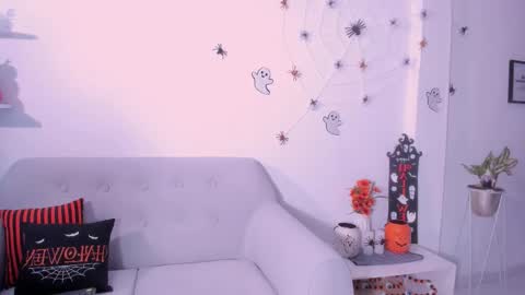 Snapshot of dannahyde chatting on October 2025 06:08:02 PM Insta DannaBlueX online show from October 2025 06:08:02 PM