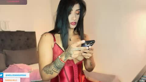 Danna Wells online show from October 2025 03:33:02 PM