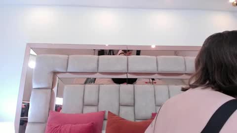 Danna online show from February 2026 12:00:01 PM