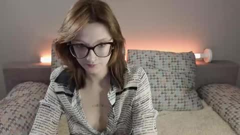 Snapshot of danny_and_ellen chatting on November 2025 05:03:02 PM danny and ellen online show from November 2025 05:03:02 PM