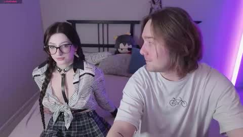 Snapshot of danny_and_ellen chatting on February 2026 05:22:02 PM danny and ellen online show from February 2026 05:22:02 PM