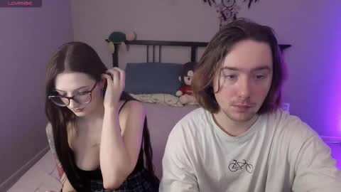 Snapshot of danny_and_ellen chatting on February 2026 05:27:02 PM danny and ellen online show from February 2026 05:27:02 PM