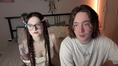 Snapshot of danny_and_ellen chatting on March 2026 05:19:02 PM danny and ellen online show from March 2026 05:19:02 PM