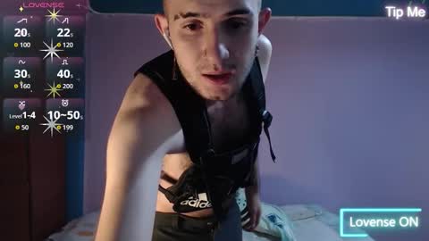 dante_bear online show from October 2025 02:36:02 AM