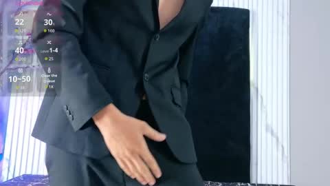 DANTEVIOLETE online show from April 2026 11:25:02 AM