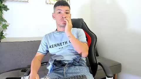 Dante Rivas online show from June 2026 08:17:01 PM