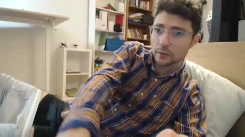 Daniel online show from December 2024 01:54:01 PM