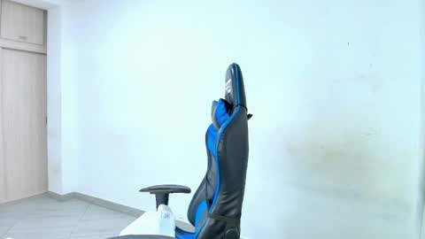 Snapshot of dantraxx chatting on February 2026 01:31:02 AM Dantraxx online show from February 2026 01:31:02 AM