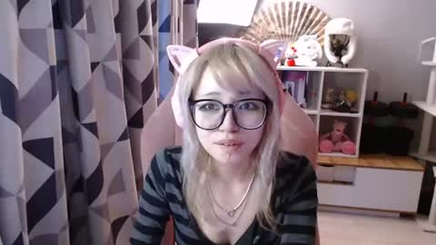 danyelleeyermann online show from June 2026 01:26:02 PM