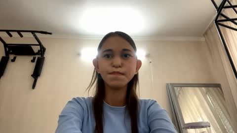 Elisa online show from May 2026 01:30:02 PM