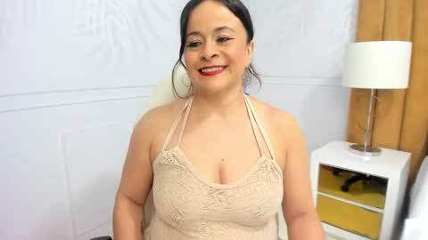 Snapshot of daphne81_ chatting on February 2025 02:25:01 AM Daphne online show from February 2025 02:25:01 AM