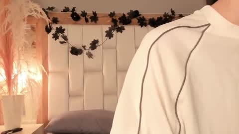 daphne_and_roger online show from December 2025 11:08:01 AM