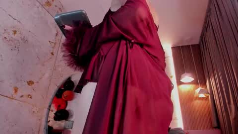 Daphne online show from October 2025 01:41:02 AM