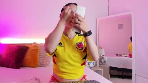 daphnevalucci online show from June 2026 03:52:02 AM