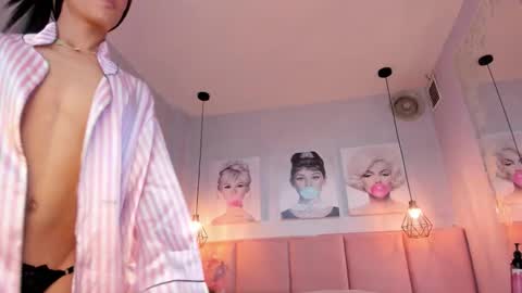    online show from November 2025 10:10:01 PM