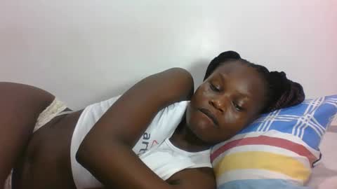 ESTHER online show from April 2026 07:22:01 PM