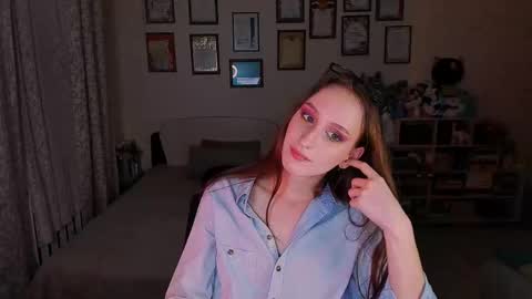 Darcy Siren online show from February 2025 03:31:01 PM
