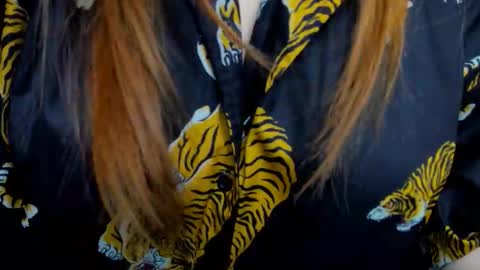 daria_de_luxe online show from December 2025 01:09:01 PM