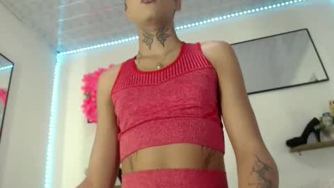 Snapshot of darianna_atehortua chatting on April 2026 09:17:02 PM Dary online show from April 2026 09:17:02 PM
