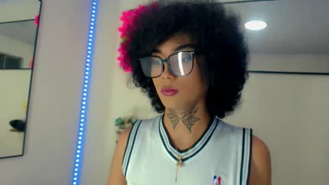 Snapshot of darianna_atehortua chatting on April 2026 10:38:01 PM Dary online show from April 2026 10:38:01 PM
