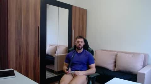 darius_94 online show from March 2026 05:32:02 AM