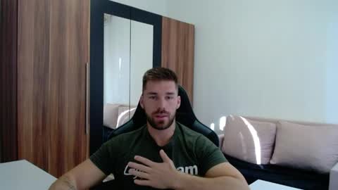 darius_94 online show from May 2026 05:57:01 AM