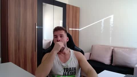 Snapshot of darius_94 chatting on June 2026 04:45:01 AM darius_94 online show from June 2026 04:45:01 AM