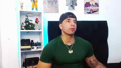 Darius Phoenix  online show from December 2024 03:54:02 PM