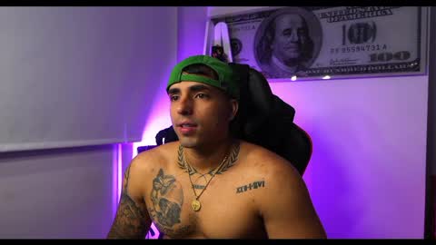 Darius Phoenix  online show from February 2025 10:56:02 AM