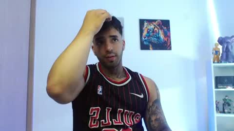 Snapshot of darius_phoenix chatting on July 2026 06:12:01 PM Darius Phoenix online show from July 2026 06:12:01 PM