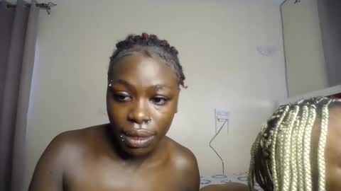Snapshot of dark_divah chatting on May 2026 10:31:01 AM Divah online show from May 2026 10:31:01 AM