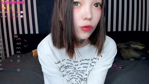 Ester online show from January 2025 01:52:01 PM