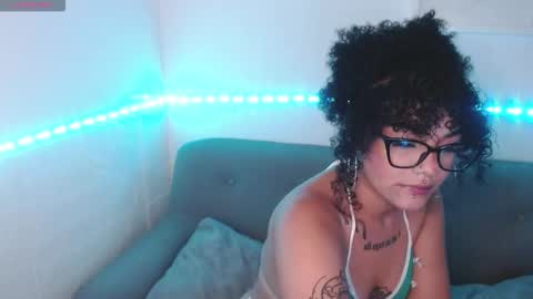 dark_flama online show from February 2026 10:58:02 PM