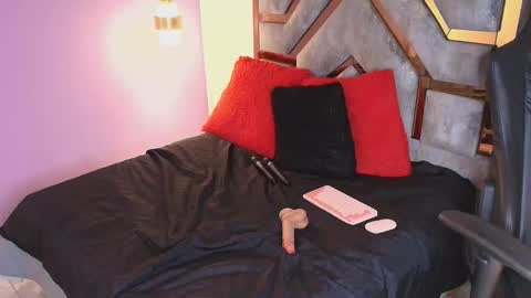 Snapshot of dark_madison chatting on February 2026 06:40:02 AM CELESTE online show from February 2026 06:40:02 AM